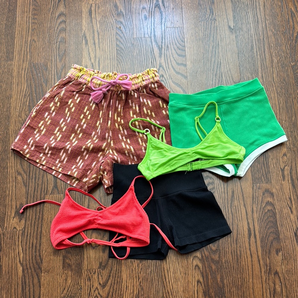 AERIE BUNDLE Colorful Summer Shorts and Tops Set